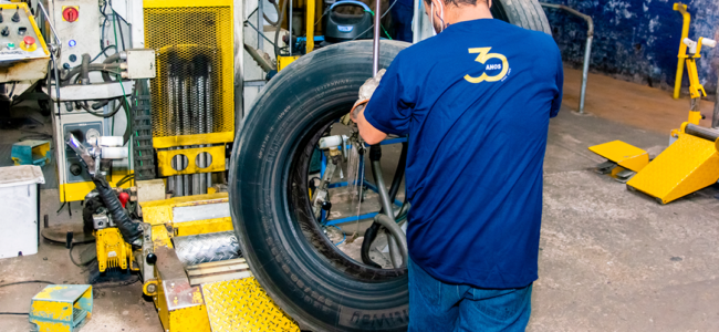 pneu recapado possui garantia